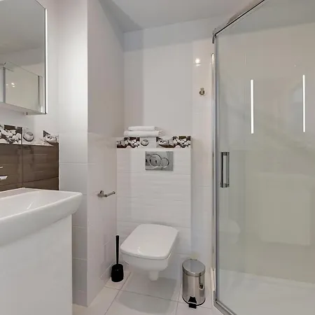 Amber Port By Grand *